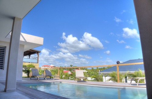 Sainte-Anne Villa | Bohemian villa with pool