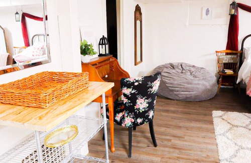 Sedalia House | Boho Basement Apartment On The Historic Katy Trail