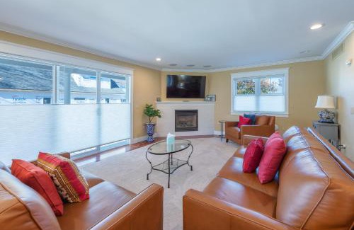 South Haven House | Boho Chateau - Located less than a block to Lake Michigan and Kid's Corner