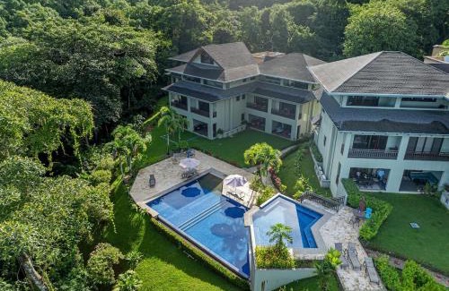 Dominicalito Apartment | Boho-chic Duplex Penthouse, sea and jungle views, AC