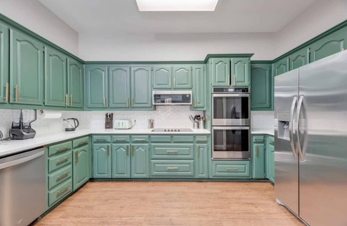 North Richland Hills House | Boho Chic Home w Backyard Paradise - Pool + Grill