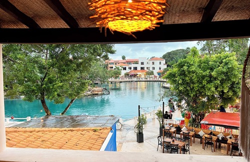 Puerto Aventuras Apartment | Boho Dolphinarium view