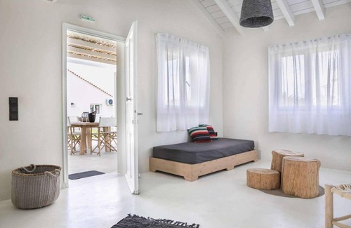 Kounopetra House | Boho Grie