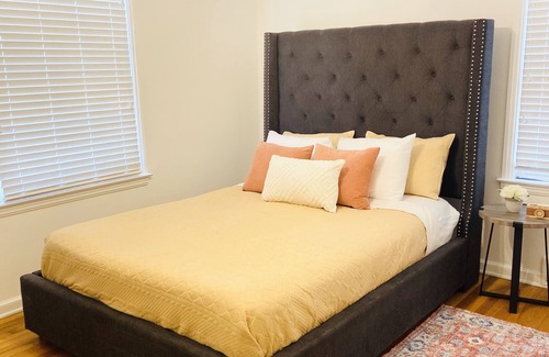 Sylvan Hills House | Boho In The City (10 Mins from Airport & Stadium)
