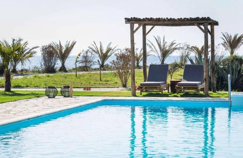 Kounopetra Villa | Boho Kokkino in Lixouri