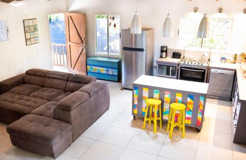 Cedros Cabin | Boho lodge Montezuma l&l