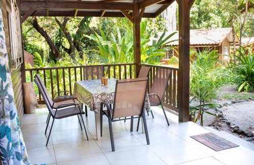 Cedros Cabin | Boho lodge Montezuma l&l