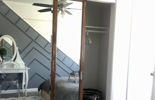 Fountain Valley House | Boho master BR w/ private bath in central OC