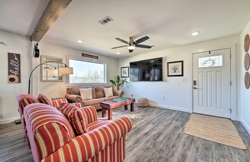 Mountain Home House | Boho Mountain Home Escape, Walk to Marina!