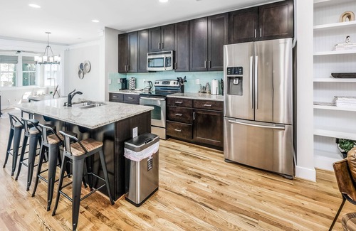 Davidson House | Boho Retreat Steps From Downtown Porch Parking