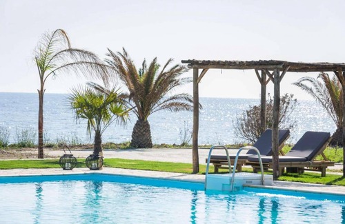 Kounopetra Villa | Boho Roz in Lixouri with 3 bedrooms and 2 bathrooms