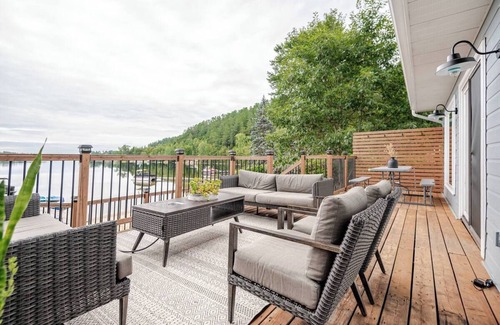 Cheneville Ski Chalet | Bois & Bliss 31+ Night Stays (Monthly Rental)