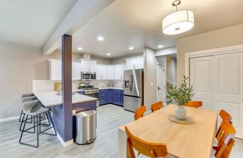Sunset House | Boise Blue Retreat Townhome North End