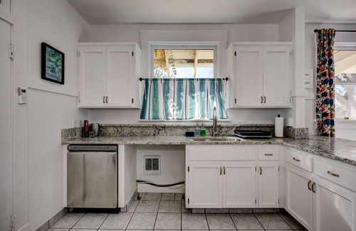 North End Apartment | Boise-Downtown-historical-unique Arthouse 5