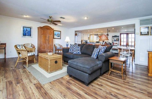 Bokeelia Condo | Bokeelia Beachouse Tarpon Penthouse