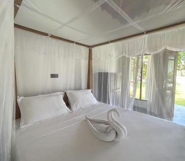 Thiranagama Hotel | Bokka Almeida