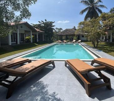 Thiranagama Hotel | Bokka Almeida