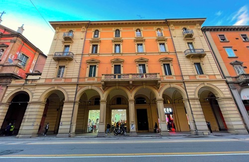 Historic Center Apartment | BOLOGNA SUITES - PRIVATE BATHROOM