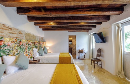 Cartagena Walled City Hotel | Bolola Hotel Boutique