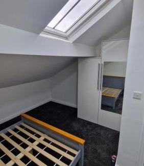 Bolton House | Bolton rooms for Work and lesure