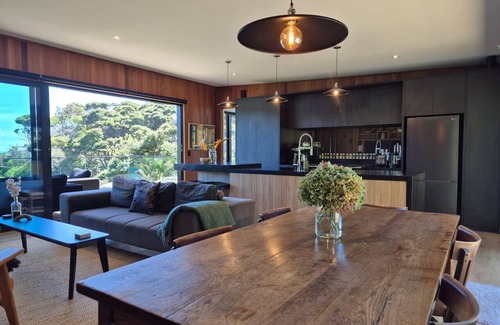 Tryphena House | Bonnydoon - On the Waterfront