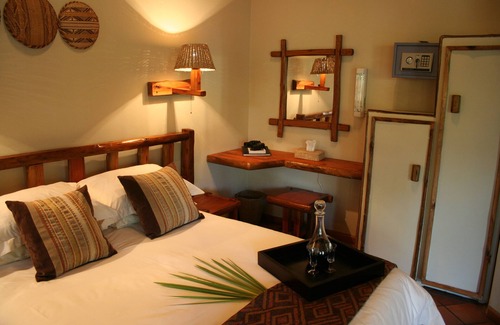 Hluhluwe Cabin | Bonamanzi Game Reserve