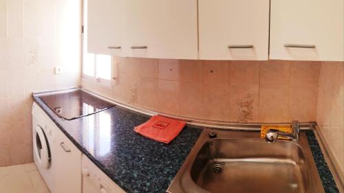Grau i Platja Apartment | Bonanza - 40 metros de la playa!