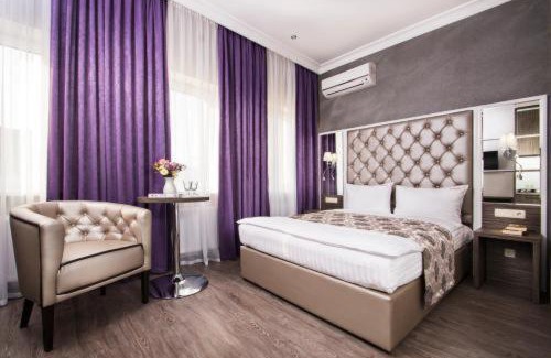 Pechers'kyi District Hotel | BonApart Hotel by UHM