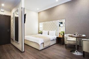 Pechers'kyi District Hotel | BonApart Hotel by UHM