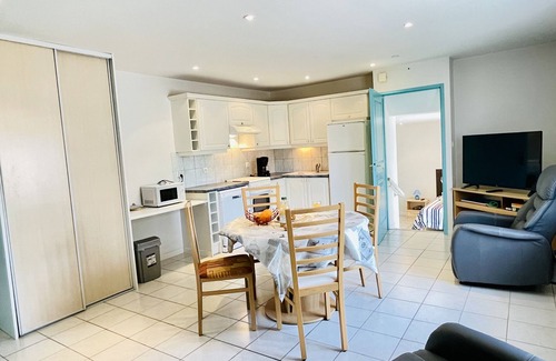 Forges-les-Bains Apartment | Bonaparte: Pleasant apartment 350 m from the thermal baths (parking)