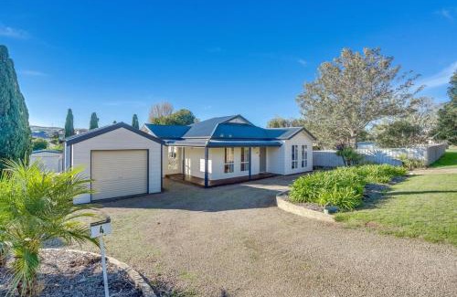 Port Elliot House | BONAVIVE Port Elliot - Luxury - Family - Township - No Linen Included