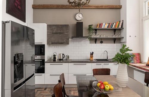 Palace District Apartment | BonBon Style Apartman Budapest