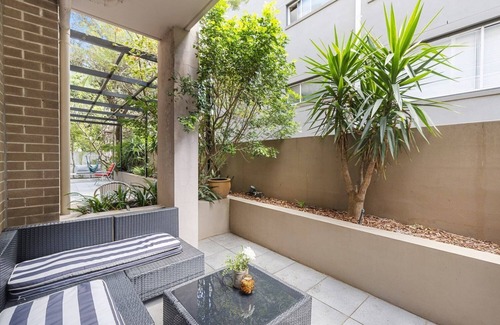 Bondi Beach Apartment | Bondi Beach Garden Apartment
