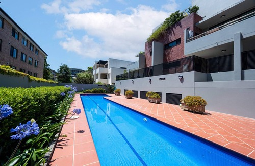 Bondi Apartment | Bondi Beach Lifestyle Living w Pool and Parking