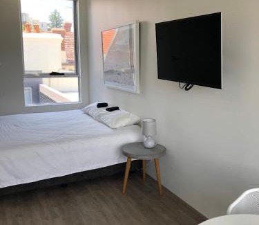 Bondi Apartment | Bondi Beach Studio Penthouse Suite + Balcony