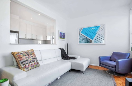 Bondi Beach Apartment | Bondi Getaway - Parking and Walk to the Beach