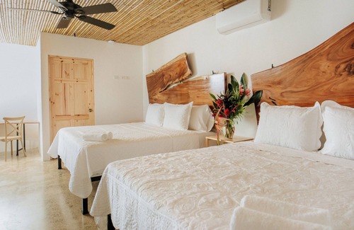 Quepos Hotel | Bonding Coffee Roaster Café & Hotel