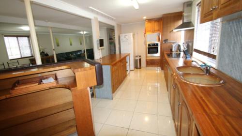 Bongaree House | Bongaree Beach House with Pool