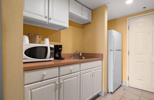 Midtown Ocean City Hotel | Bonita Beach Hotel