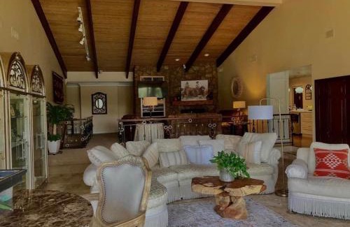 Bunkers Cove House | Bonita Cottage