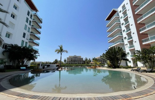 Marina Mazatlan Condo | bonita habitación hotelera con balcón by Gpsrentas