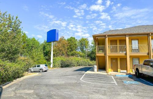 Meridian Hotel | Bonita Lakes Inn by Capital O Meridian I20