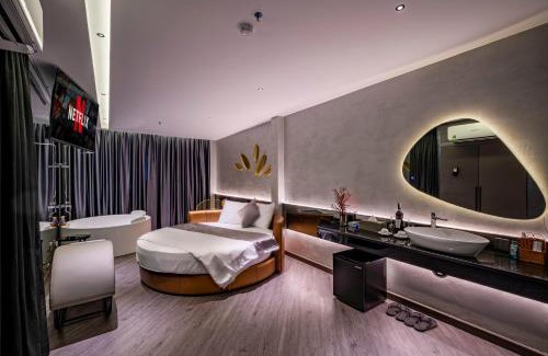 Phu Nhuan Hotel | Bonita Signature The View