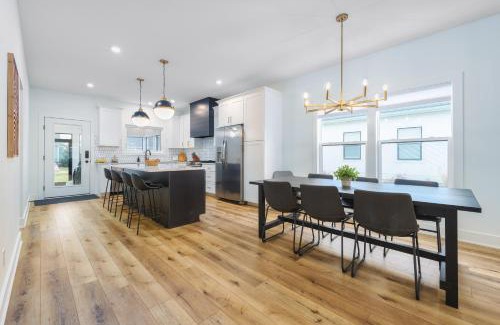 South Haven House | Bonjour Soha- pool- close to beach