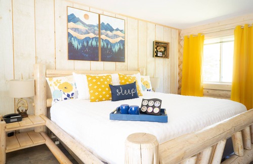 Bonners Ferry Hotel | Bonners Ferry Log Inn