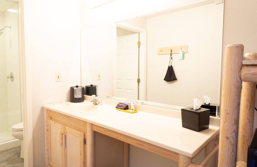 Bonners Ferry Hotel | Bonners Ferry Log Inn