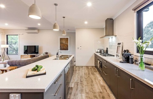 Wilyabrup House | Bonnie and Piper Lakeside and Wine Country Living