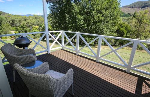 Wandiligong House | Bonnie's Cottage - Peaceful retreat