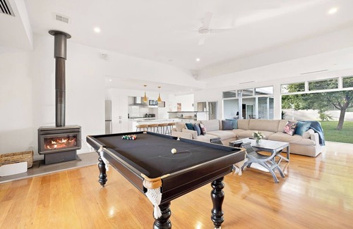Bombira House | Bonnie View A Magnificently Luxurious Retreat