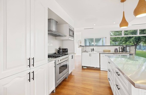 Bombira House | Bonnie View A Magnificently Luxurious Retreat